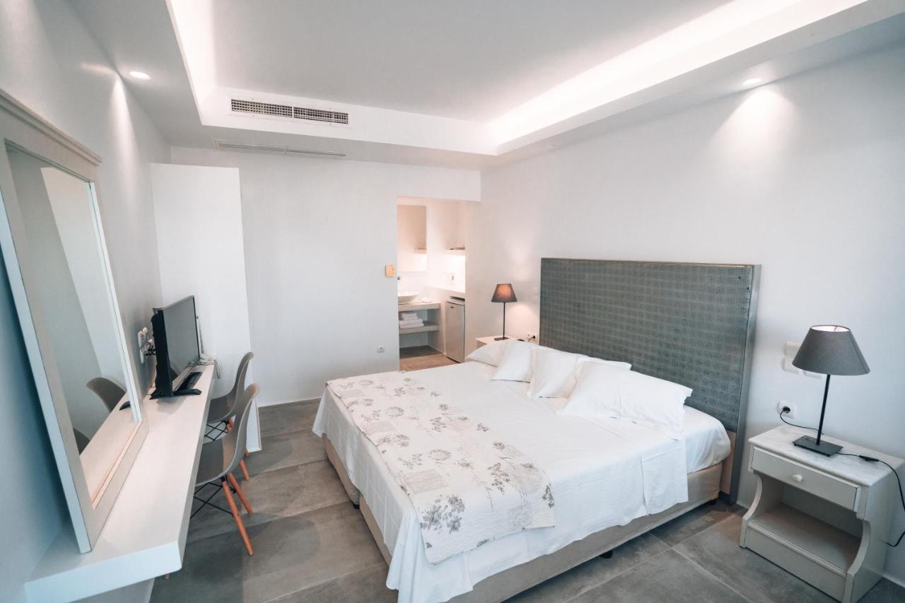 Alexandros Apartments Науса Екстер'єр фото