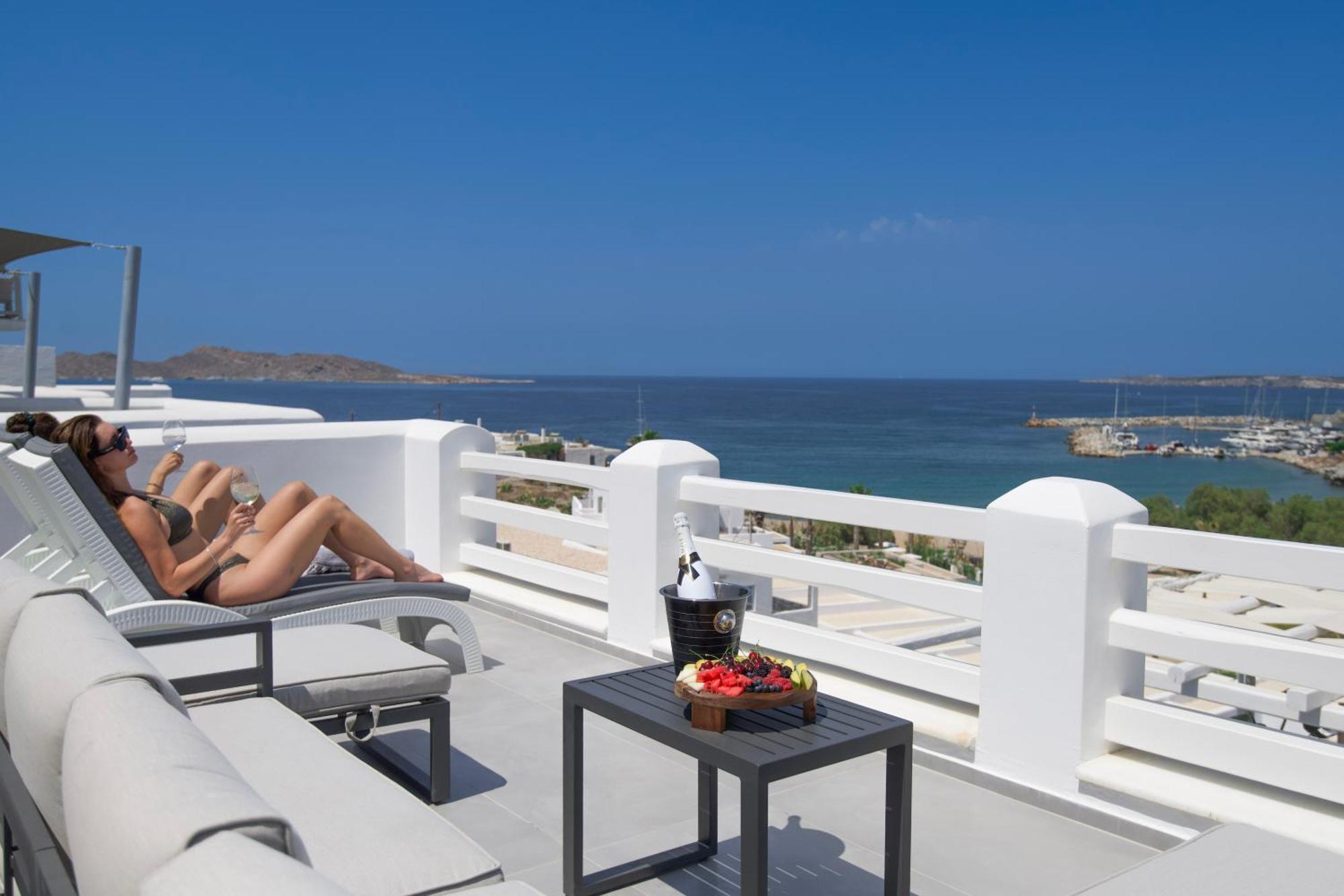 Alexandros Apartments Науса Екстер'єр фото